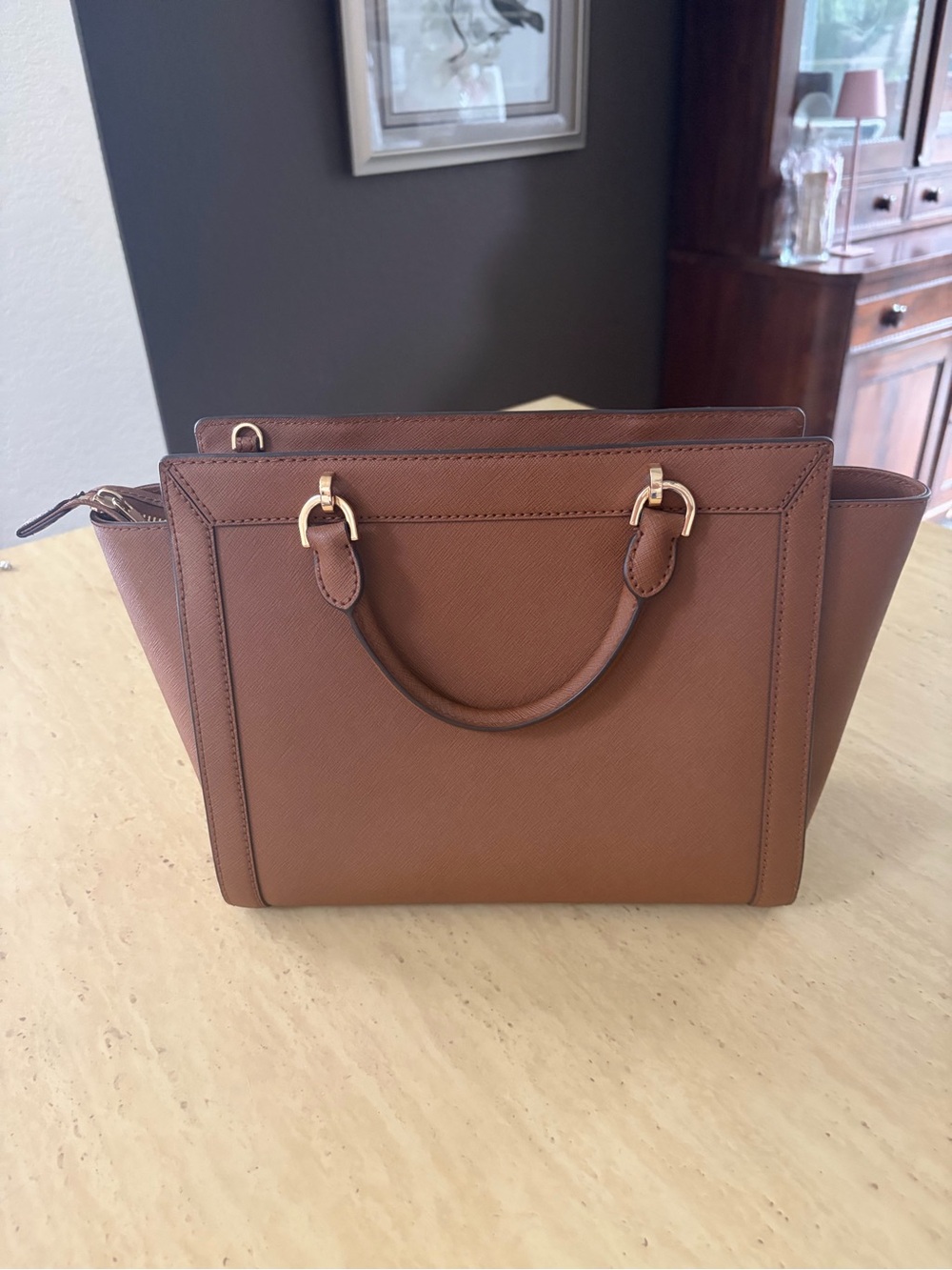 Michael Kors Classic Structured Women’s Handbag in Brown INTERIOR STAIN